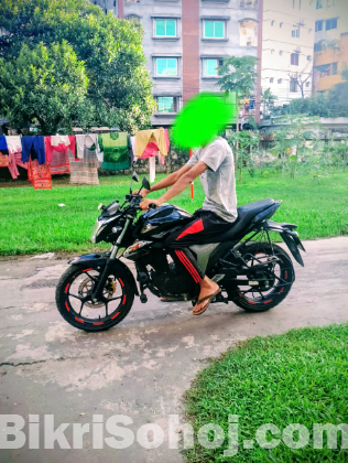 Suzuki gixxer monoton
